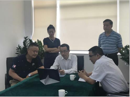 大鵬新區副區長劉峰聽?。ㄖ袊L帆港規劃）課題組匯報